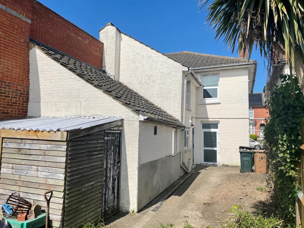 Lot: 119 - LEASEHOLD HOUSE FOR IMPROVEMENT -